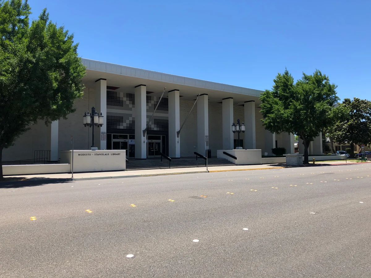 Modesto Modernism